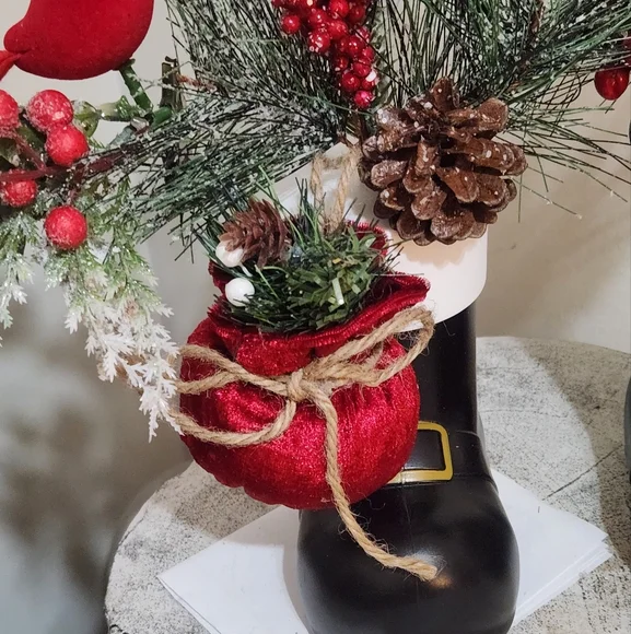 Ho Ho Ho Santa's Boots Handcrafted Center Piece - Picture 3 of 5